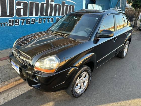 HYUNDAI TUCSON 2.0 MPFI GLS 16V 143CV 2WD FLEX 4P AUTOMÁTICO HYUNDAI TUCSON 2.0 MPFI GLS 16V 143CV 2WD FLEX 4P AUTOMÁTICO